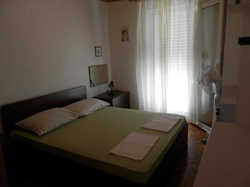 Guest House Bradas Dubrovnik Bagian luar foto
